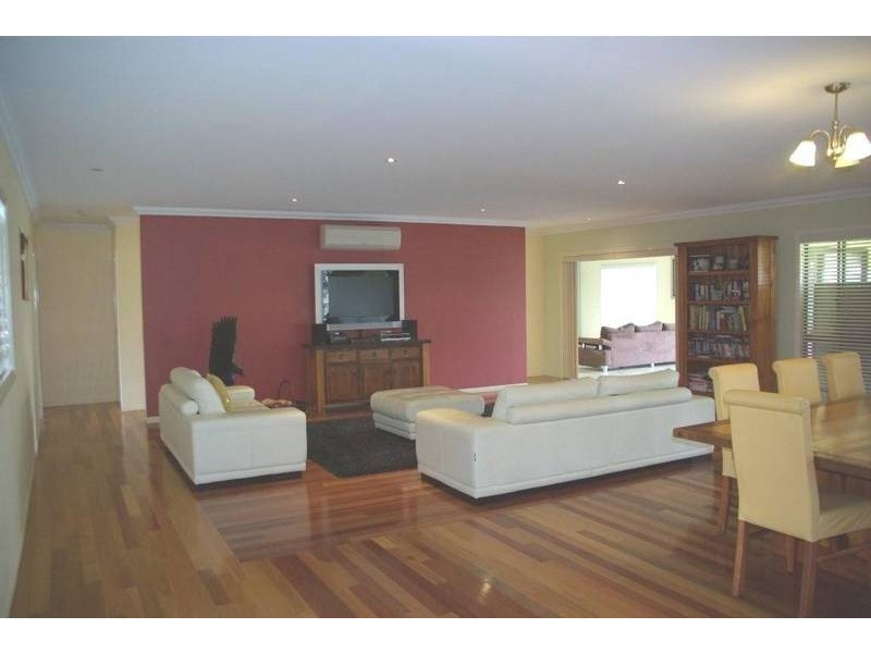 6 Henderson Street, Dalby QLD 4405