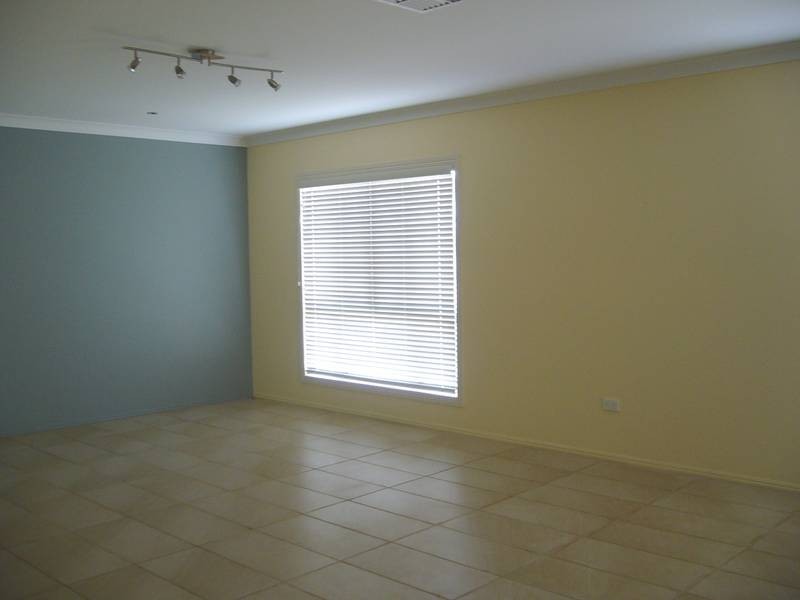 6 Henderson Street, Dalby QLD 4405