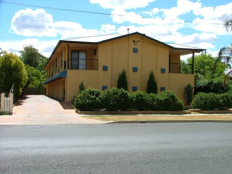 1/82 Condamine St, Dalby QLD 4405
