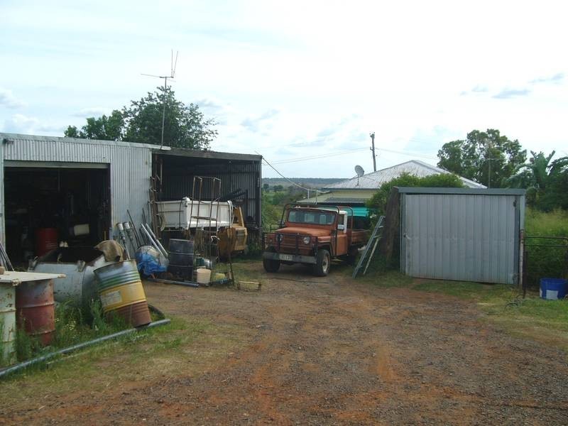 47 Dennis St, Bell QLD 4408