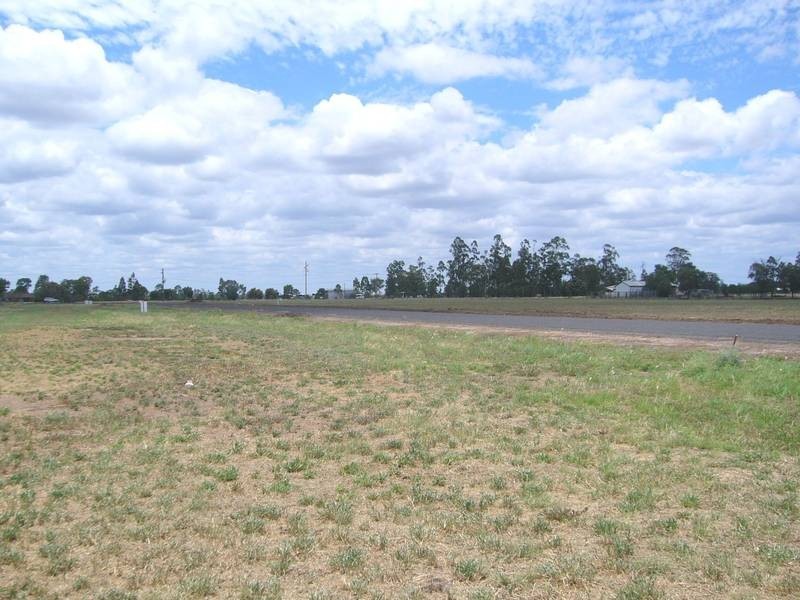 13,14,15 Sandalwood Ave West, Dalby QLD 4405