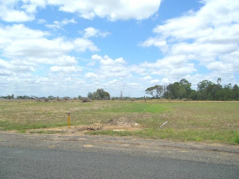 13,14,15 Sandalwood Ave West, Dalby QLD 4405