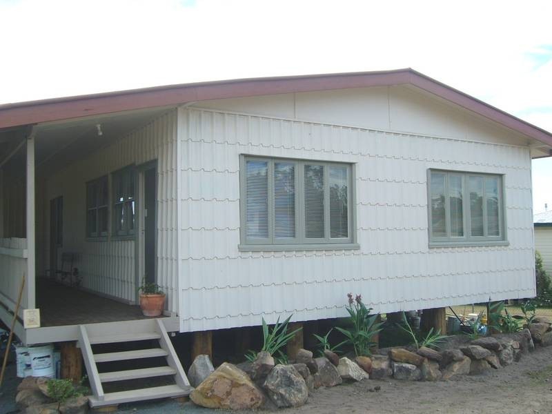 12 Dennis Street, Bell QLD 4408