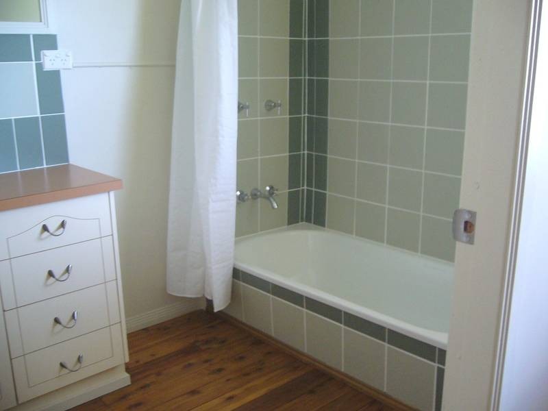 12 Dennis Street, Bell QLD 4408