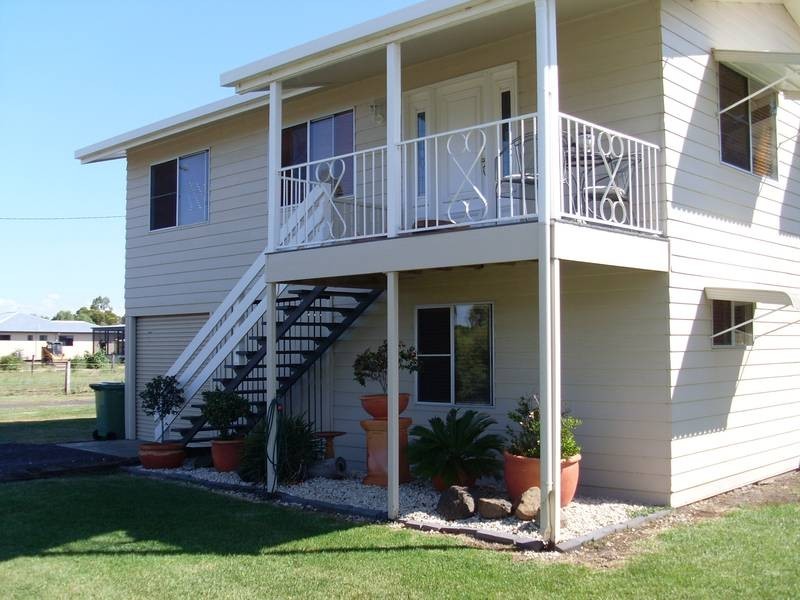 14 Hedge Road, Dalby QLD 4405