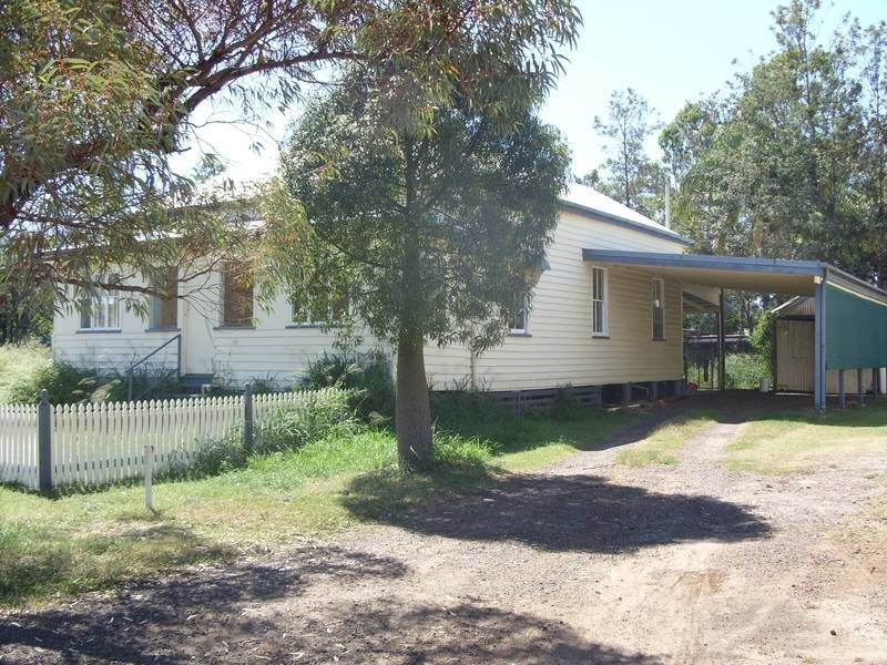 5 Amos Street, Dalby QLD 4405