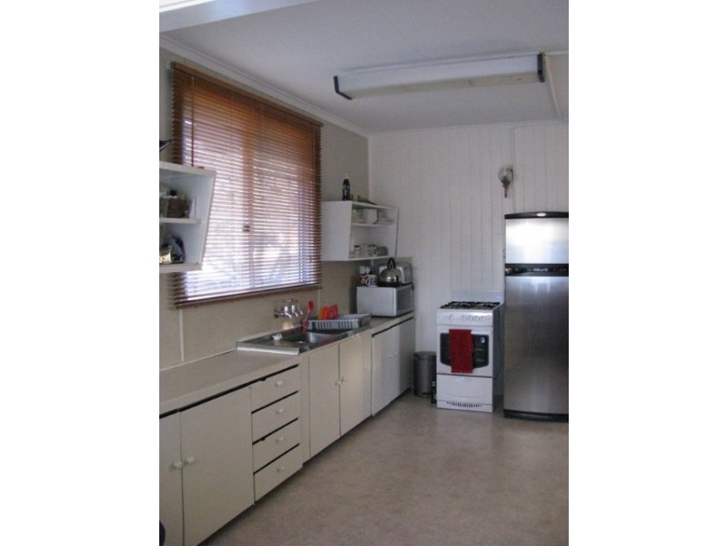 1 Knowles St, Dalby QLD 4405