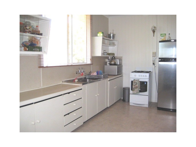 1 Knowles St, Dalby QLD 4405