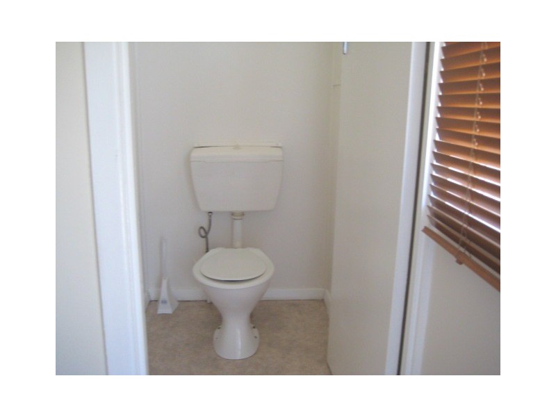 1 Knowles St, Dalby QLD 4405