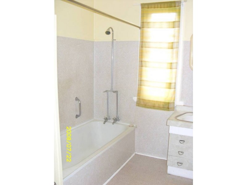 3 Walsh St, Dalby QLD 4405