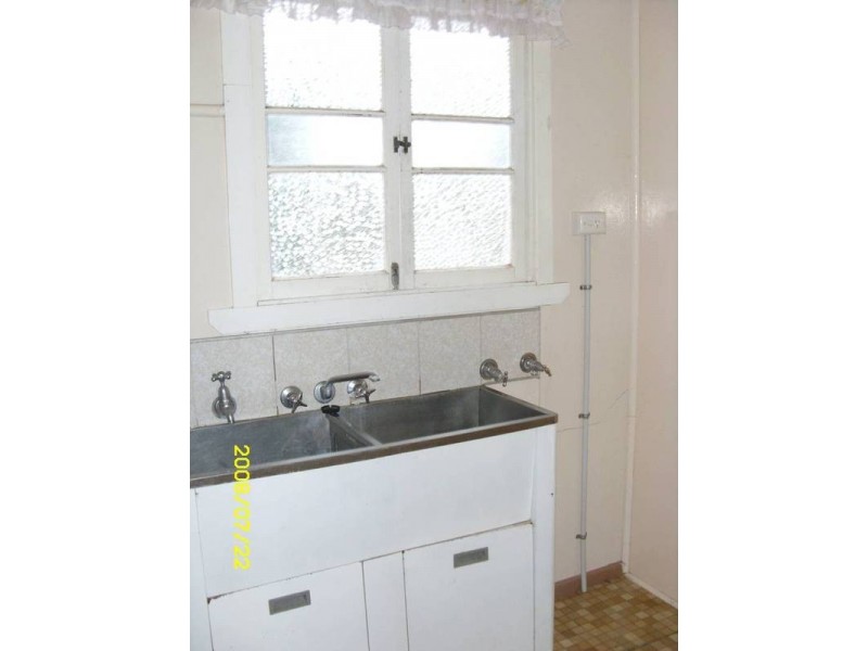 3 Walsh St, Dalby QLD 4405