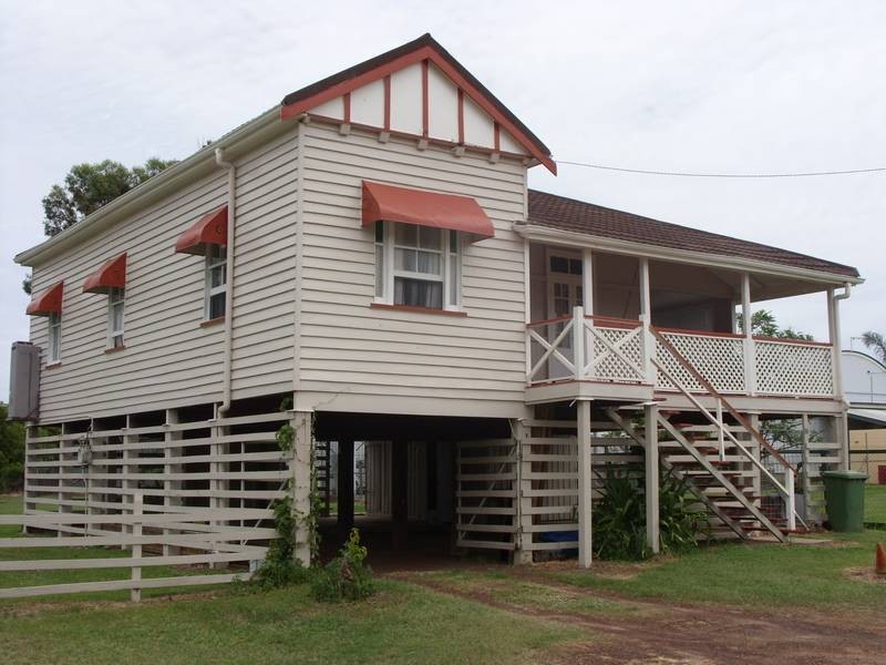 2 Wharf Street, Dalby QLD 4405