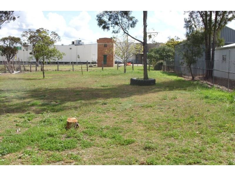 2 Wharf Street, Dalby QLD 4405