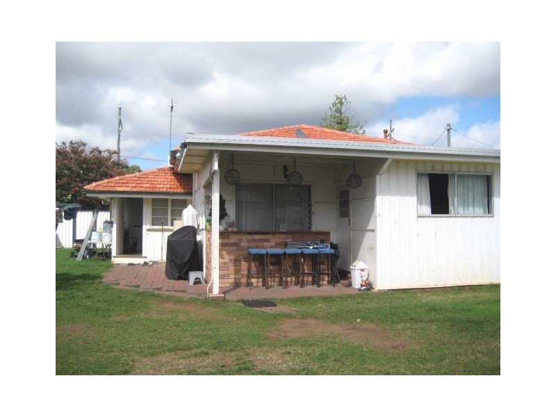 69 Patrick Street, Dalby QLD 4405