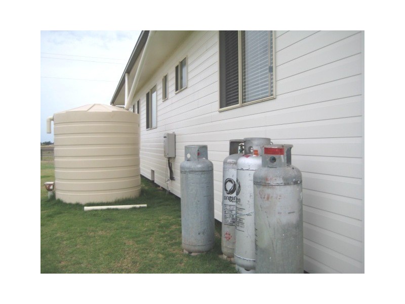 148 Sandalwood Ave East, Dalby QLD 4405