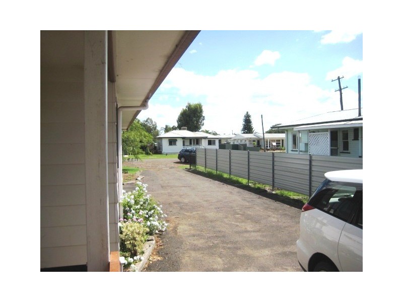 33 Moreton Street, Dalby QLD 4405