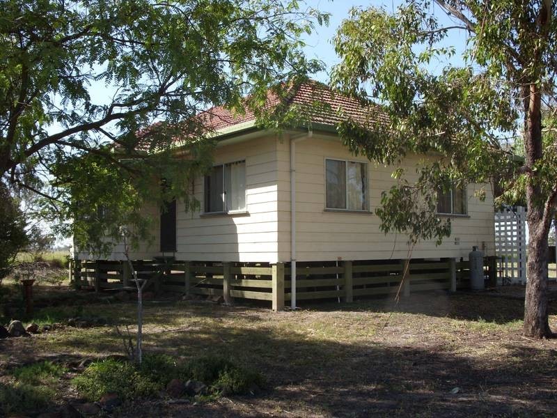 3 Oakwood St, Dalby QLD 4405