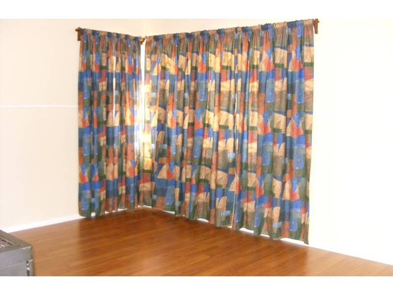 18 Nicholson St, Dalby QLD 4405