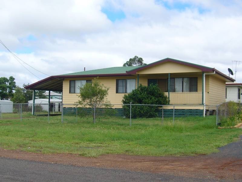 30 Charles St, Dalby QLD 4405