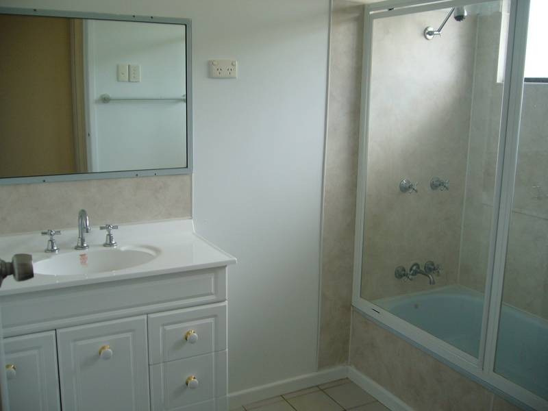 30 Charles St, Dalby QLD 4405