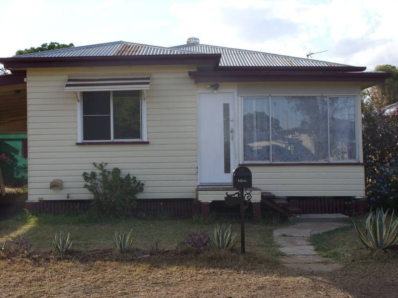 18b Orpen St, Dalby QLD 4405