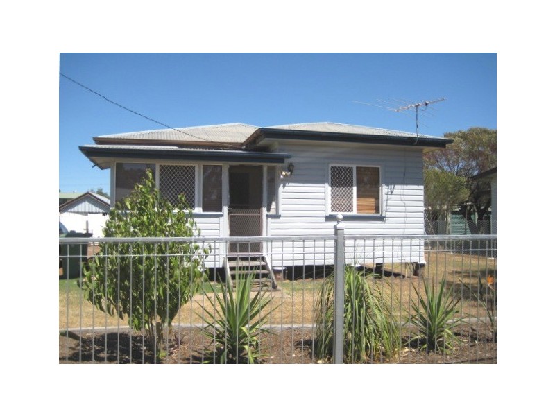 26 Drury St, Dalby QLD 4405