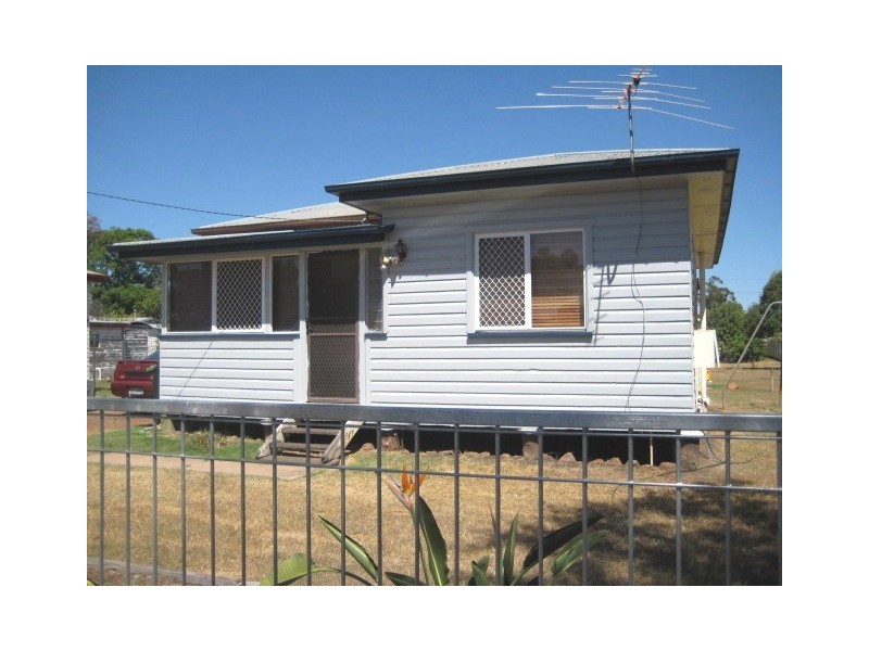 26 Drury St, Dalby QLD 4405
