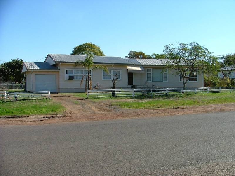 26 Moreton St, Dalby QLD 4405