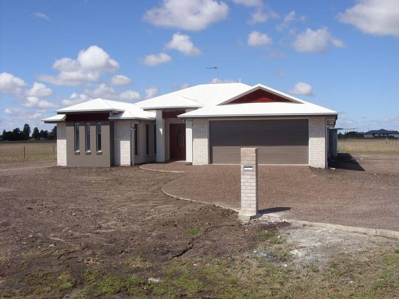 100 Winton St East, Dalby QLD 4405