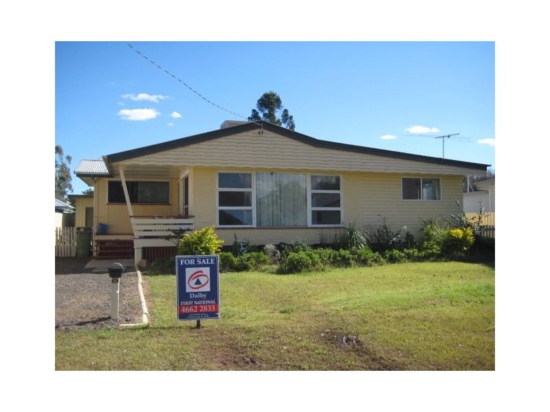 54 Drury Street, Dalby QLD 4405