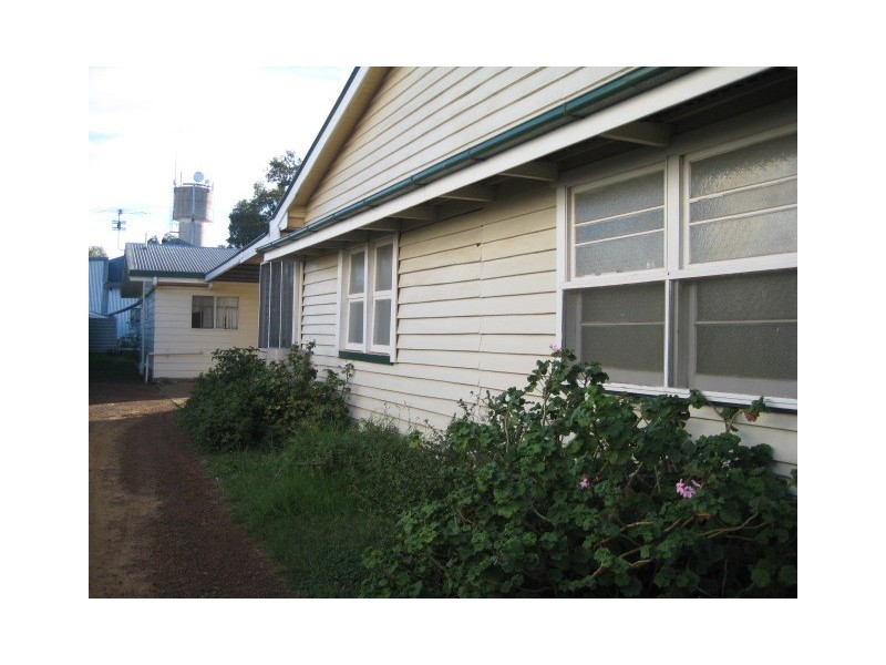 30 North Street, Dalby QLD 4405