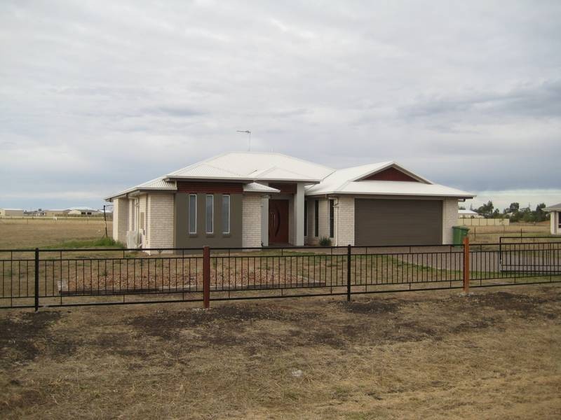 100 Winton Street, Dalby QLD 4405