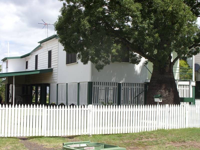 9 Amos Street, Dalby QLD 4405