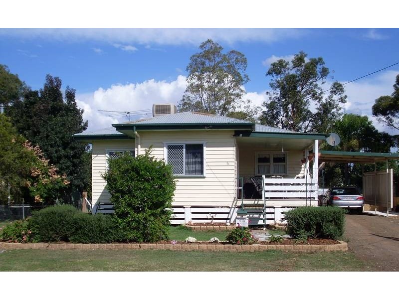 8a Loam Street, Dalby QLD 4405