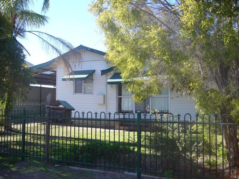 93 Edwards St, Dalby QLD 4405