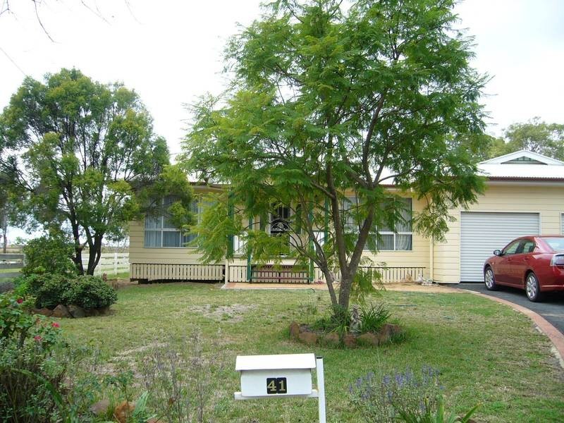 41 Burke Street, Dalby QLD 4405