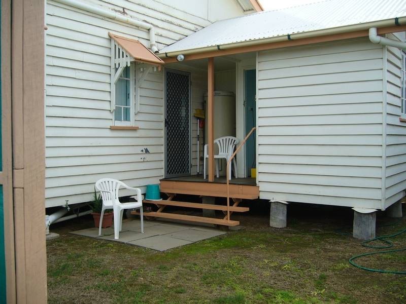 12 George Street, Jandowae QLD 4410