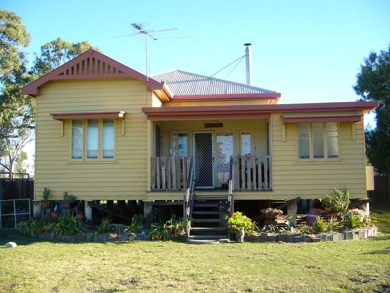 18 William Street, Jandowae QLD 4410