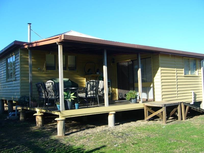 18 William Street, Jandowae QLD 4410