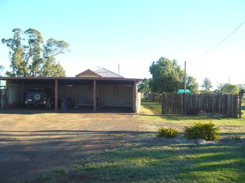 18 William Street, Jandowae QLD 4410