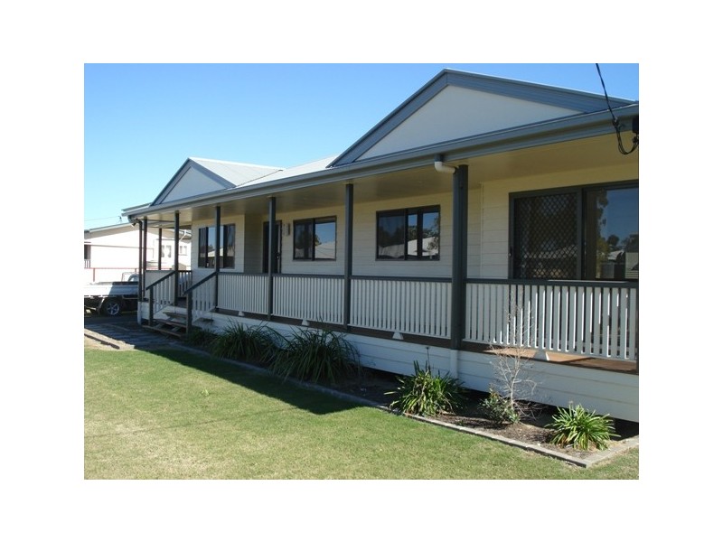 14 Homebush Street, Dalby QLD 4405