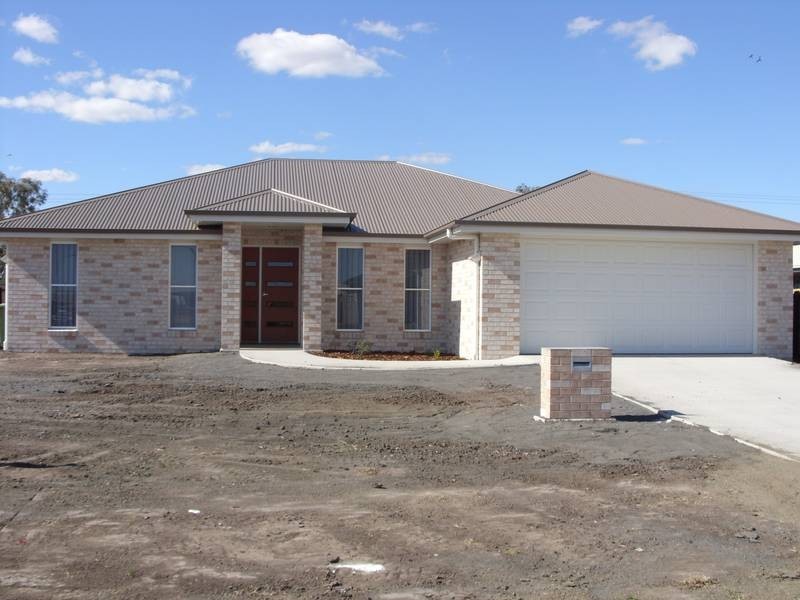 6 Gosden Drive, Dalby QLD 4405