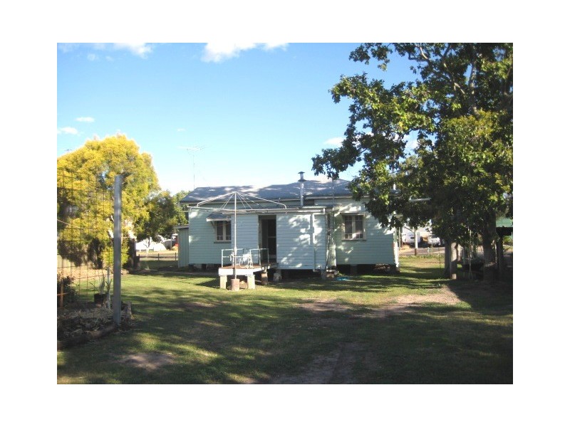 3 Alice Street, Dalby QLD 4405