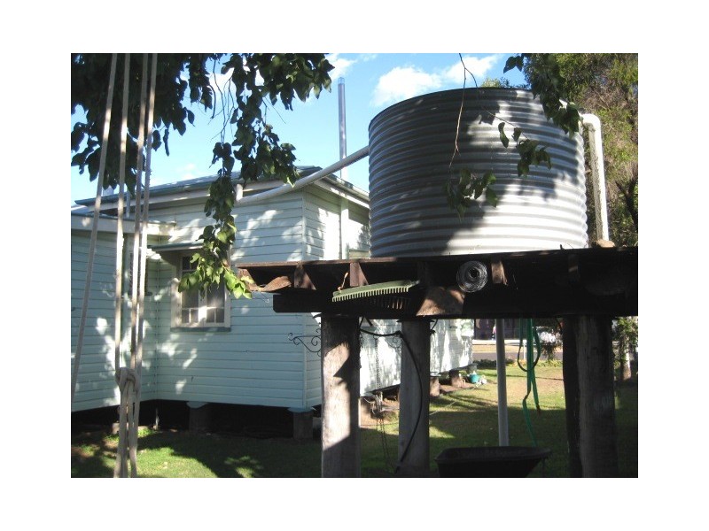 3 Alice Street, Dalby QLD 4405