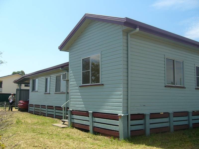 102 Orpen Street, Dalby QLD 4405