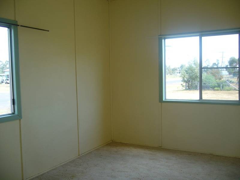 102 Orpen Street, Dalby QLD 4405