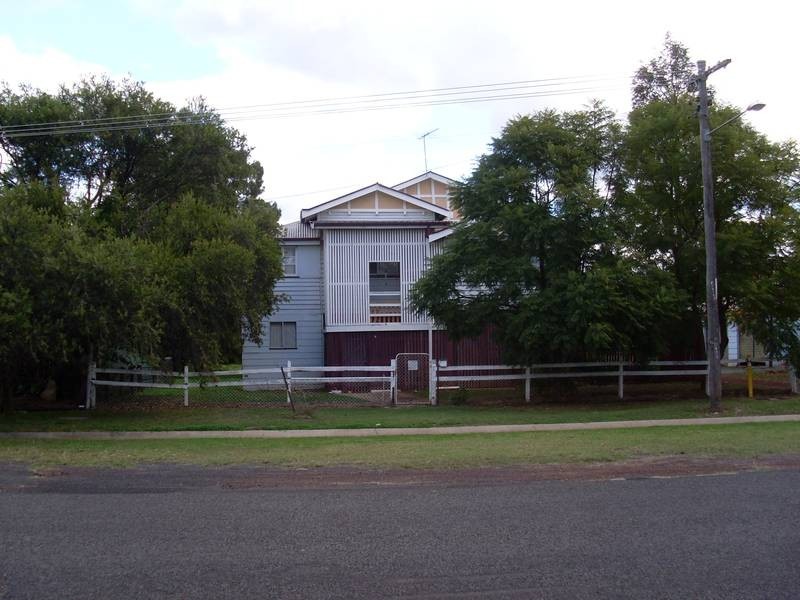 32 Market Street, Jandowae QLD 4410