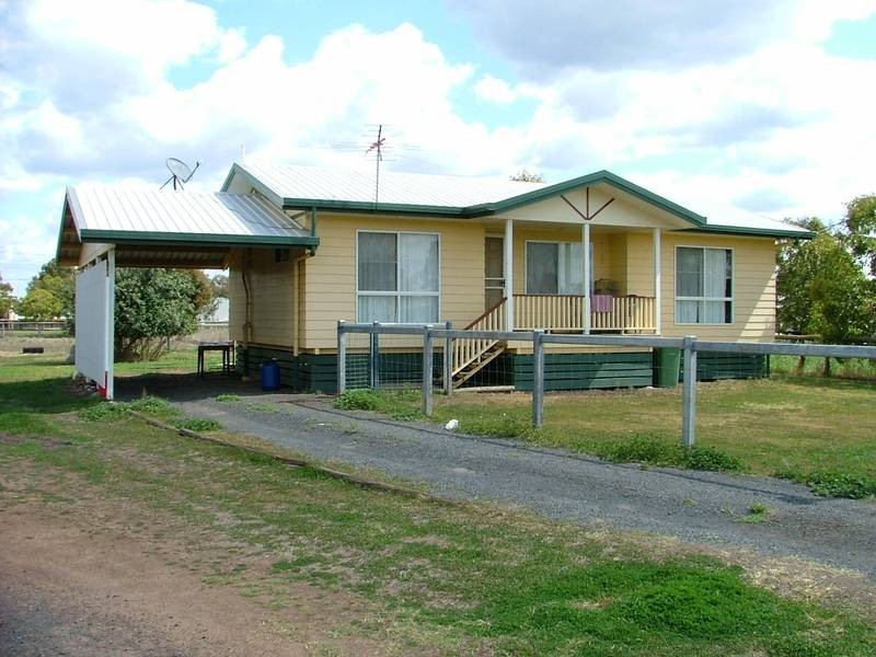 13 Raceveiw Drive, Dalby QLD 4405