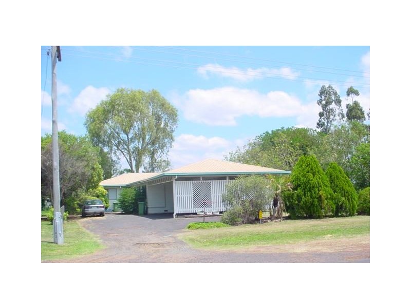 2/5a Bligh, Dalby QLD 4405