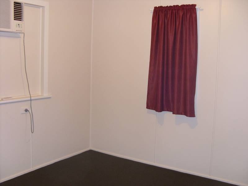 3/3a Ellen, Dalby QLD 4405